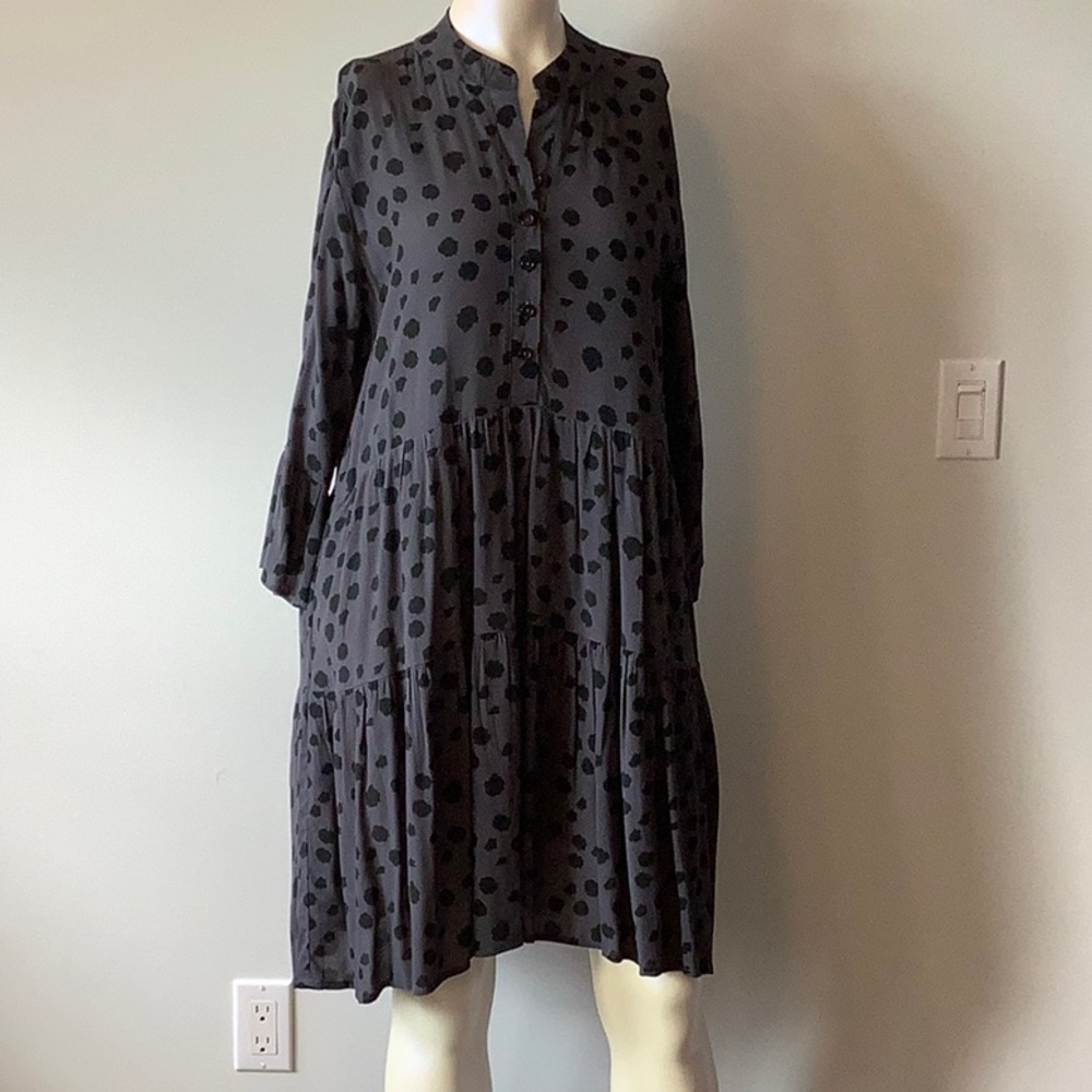 Jackson Rowe Gray and Cream Patterned Top